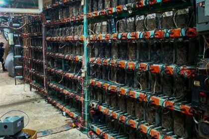 Aseguran inmueble en Puebla con 300 equipos de criptominería vinculados a ilícitos