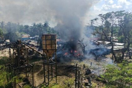 Ataque aéreo de militares de Myanmar mata al menos a 49 personas
