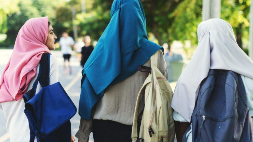 Austria prohíbe el velo islámico en escuelas para menores de 14 años