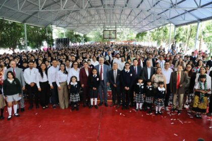 Bedolla fortalece la educación con inversión histórica y certeza laboral docente