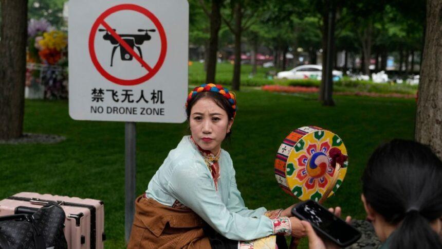 Beijing prohíbe poseer o almacenar drones bajo nuevas restricciones
