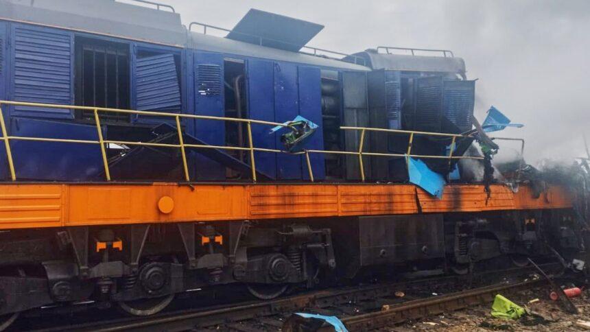 Boris Johnson arremete contra Putin tras ataque a tren en línea transitada