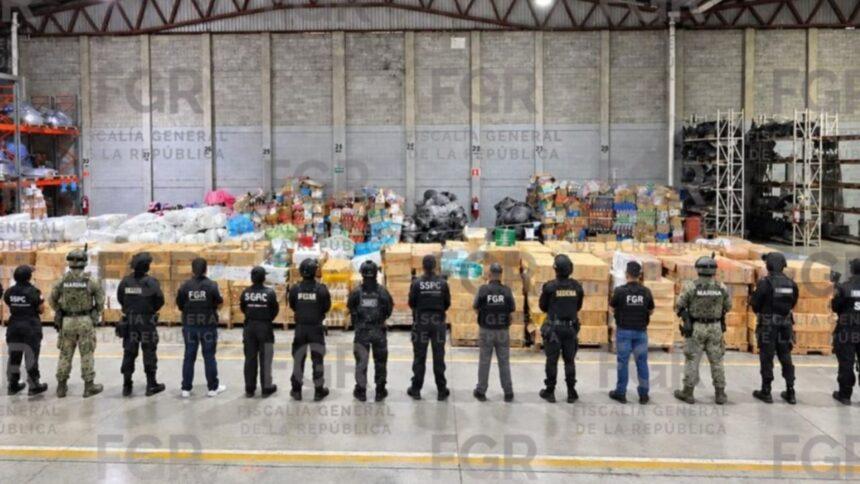 Catean seis inmuebles y decomisan casi 13 toneladas de cigarros ilegales