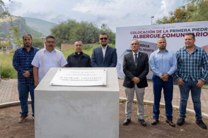 Colocan primera piedra del Albergue Comunitario Gratuito Joel Negrete Barrera en Abasolo