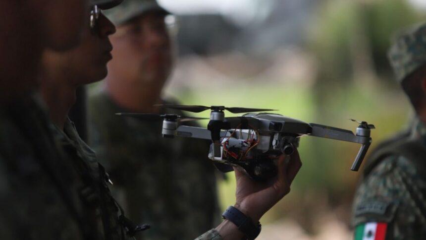 Comando Norte de EU reconoce a México por combatir drones de cárteles