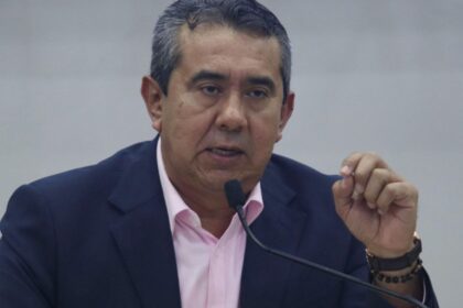 Consejero Jorge Montaño participa en sesión del INE durante evento en Chiapas