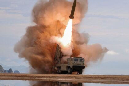 Corea del Norte lanza dos misiles balísticos al mar de Japón