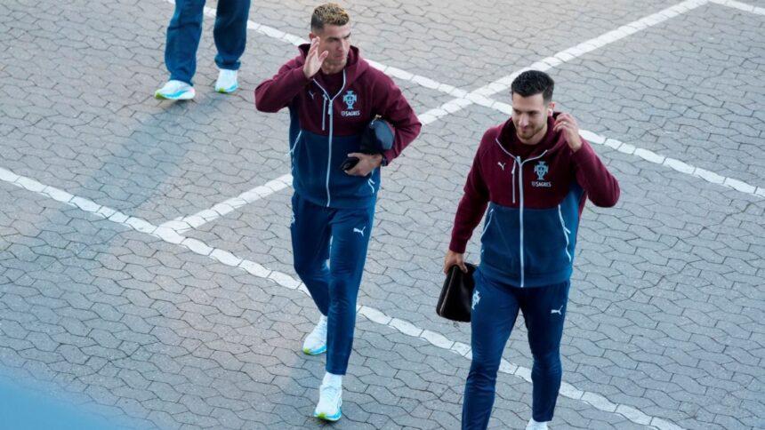 Cristiano Ronaldo abandona concentración de Portugal tras ser relegado a la banca