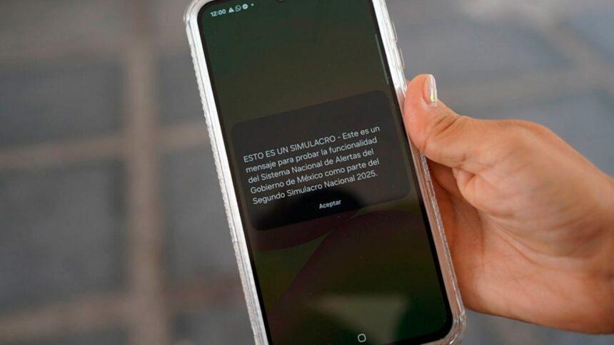 CRT ampliará las alertas celulares a desastres climáticos, además de sismos