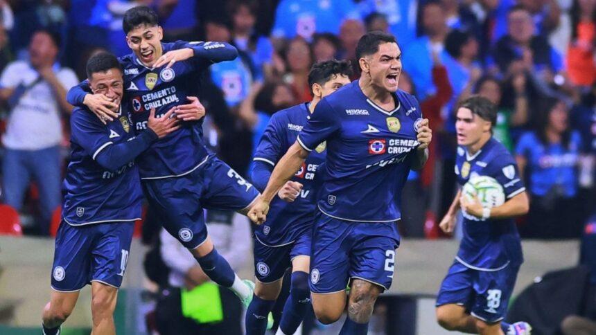 Cruz Azul empata con Toluca tras dejar escapar ventaja de dos goles