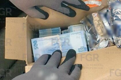 detienen a dos mujeres con mas de un millon en Detienen a dos mujeres con más de un millón en Nuevo León