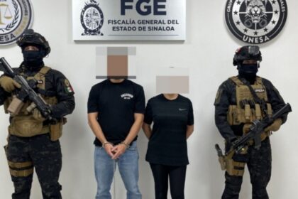 Detienen a padres por amenazar y dejar corona fúnebre en Culiacán