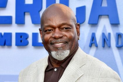 Emmitt Smith, acusado de fraude piramidal por 2.5 mdd contra pueblos nativos