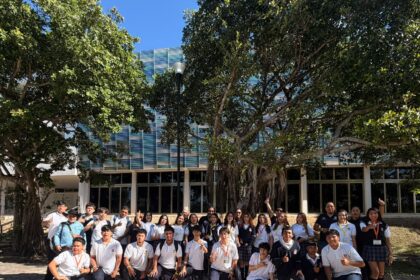 Estudiantes del Bachillerato SABES destacan por innovación en concurso nacional de física