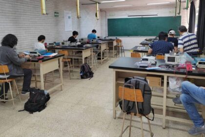 Estudiantes mexicanos solicitan préstamos para asistir a Olimpiada de Física en Brasil