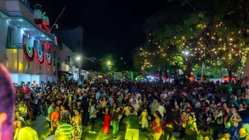 Explosión pirotécnica durante el Grito de Independencia deja cuatro heridos en Palenque