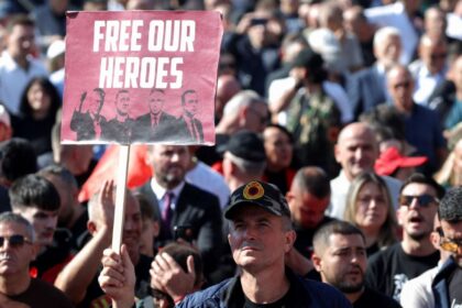 Expresidente de Kosovo condenado a 25 años de prisión por cuatro crímenes de guerra