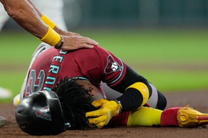 Geraldo Perdomo, de Diamondbacks, sufre pelotazo en la cabeza a 149 km/h