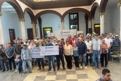 Gobierno de la Gente y SECAM apoyan a productores afectados de Moroleón