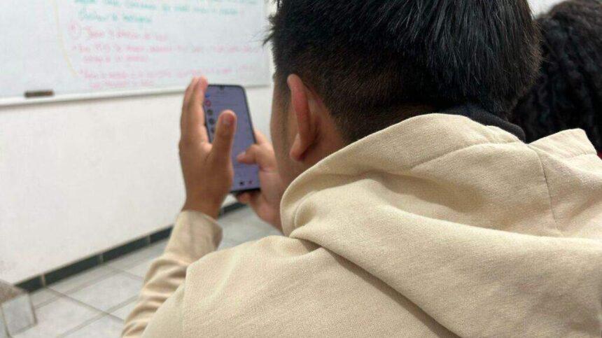 Guanajuato restringirá uso de celulares en escuelas desde noviembre