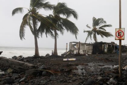 Huracán Polo alcanza categoría 5 y provocará lluvias en seis estados
