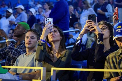 Influencers invaden el Abierto de Estados Unidos y rompen protocolos por contenido