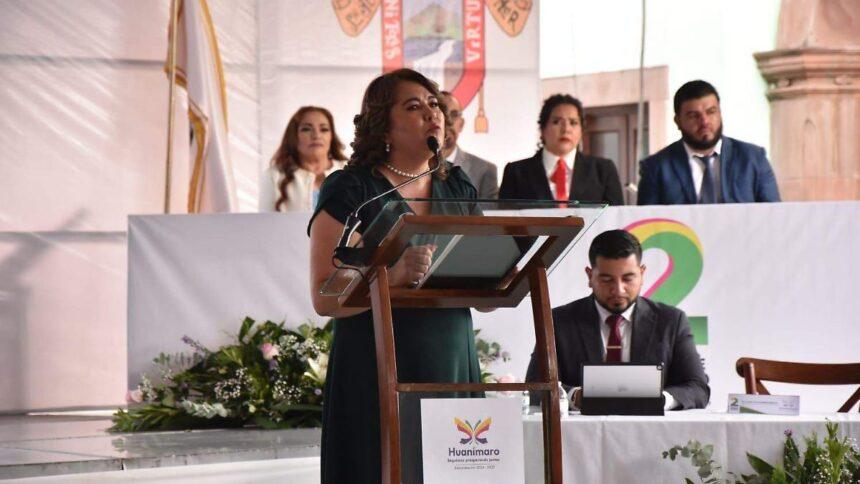 Informe de Laura Villalpando Arroyo destaca obras y apoyos en Huanímaro