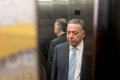 Inzunza evita responder a señalamientos de Trump contra México por narcotráfico