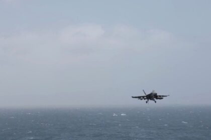 Irán ataca buques y bases estadounidenses en Jordania tras agresión de EU