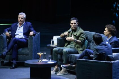 Javier Aguirre, Rafa Márquez y Memo Ochoa, recibidos como héroes en Auditorio Nacional