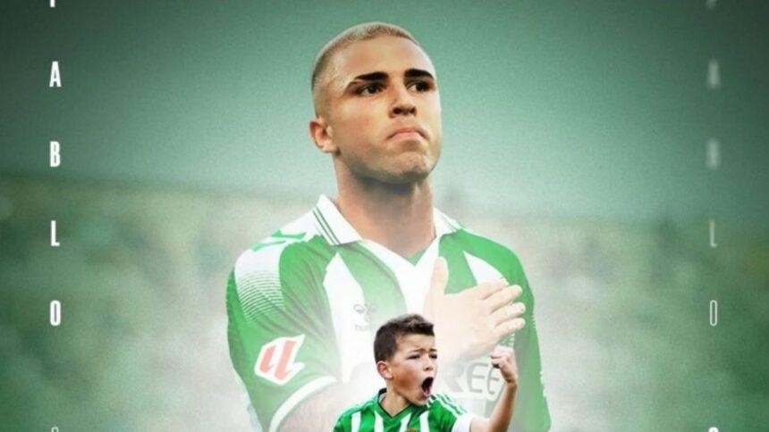 Jugador del Betis llora con su madre al irse tras 15 años