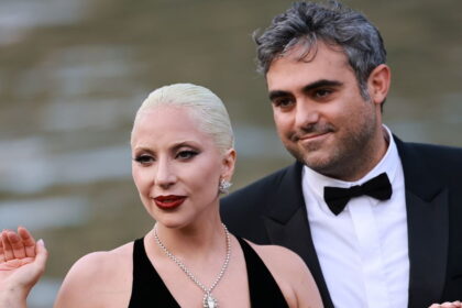 Lady Gaga y Michael Polansky celebran juntos la llegada de su bebé