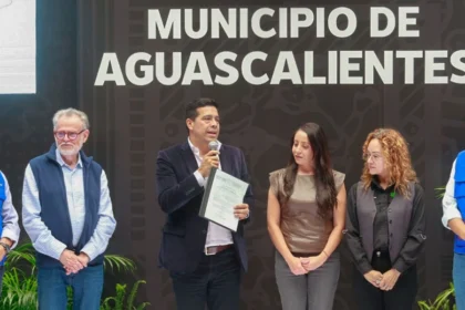 Leo Montañez destaca certificación del relleno sanitario