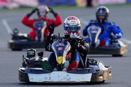 Max Verstappen gana carrera de karts contra 100 rivales en 35 minutos