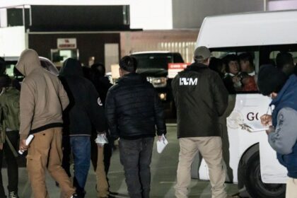 México recibió 262 mil repatriados de EU en 18 meses: 480 diarios