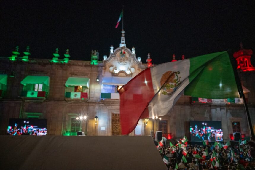 Michoacán celebra las fiestas patrias en paz