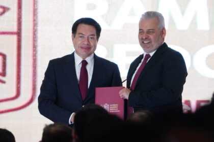 Michoacán prepara regulación para uso de celulares en primarias y secundarias