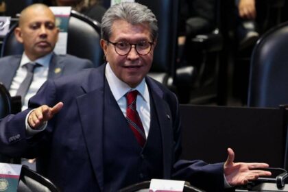 Monreal justifica presencia de Segob en INE por cortesía de Rosa Icela