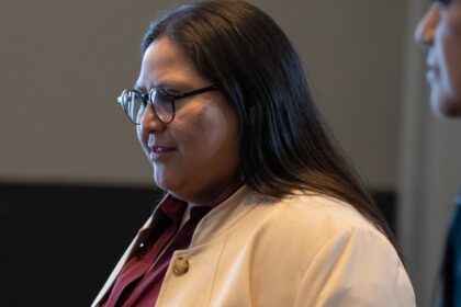 Morena atribuye retraso de convocatorias a tensiones internas