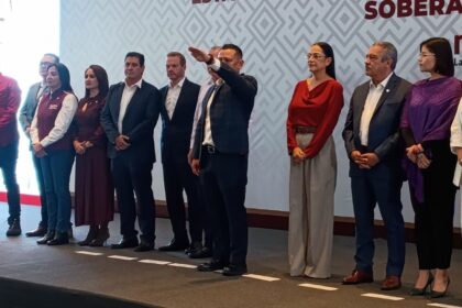 Morena designa a Carlos Torres Piña como virtual candidato a gobernador michoacano
