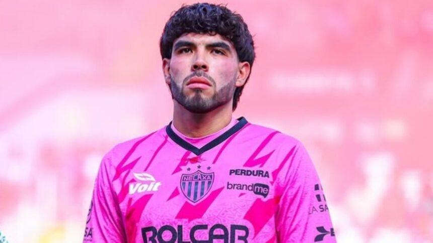 Necaxa sanciona a Luis Jiménez tras gesto ofensivo hacia aficionados