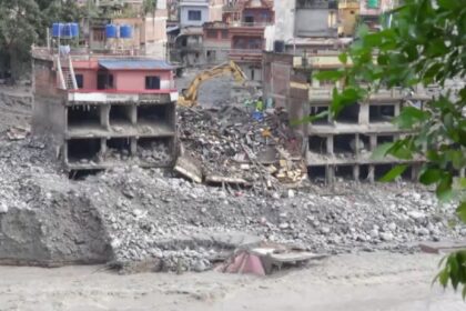 Nepal declara luto tras riada con 1.380 muertos y 5.500 desaparecidos