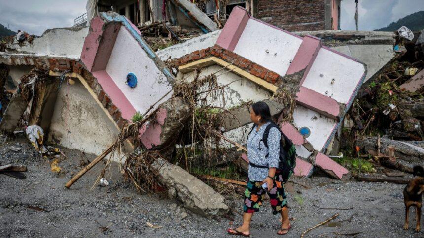 Nepal registra mil 451 muertos y 5 mil 800 desaparecidos tras inundaciones