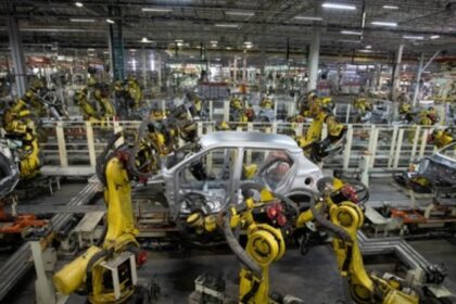 Nissan registra cierres en Aguascalientes y Morelos; producción cae 25 puntos