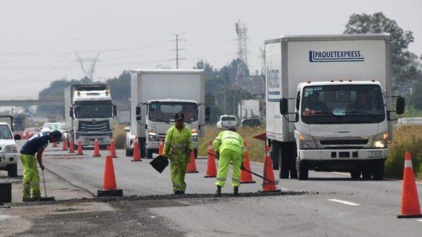 Obras carreteras en Irapuato elevan costos de taxis y transporte de carga