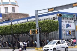 padres de familia en leon respaldan restriccion de celulares en Padres de familia en León respaldan restricción de celulares en escuelas