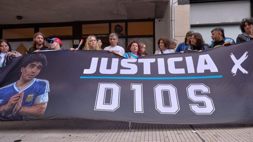 Perito atribuye a Maradona responsabilidad en su muerte por rechazar atención médica
