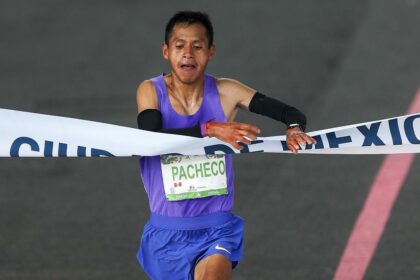 peruano gano maraton ciudad de mexico con casio clasico de Peruano ganó Maratón Ciudad de México con Casio clásico de 500 pesos