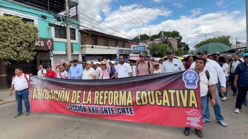 Protestas y disturbios reciben a Sheinbaum en Oaxaca por segundo informe