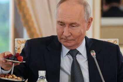 Putin y emisarios de la Casa Blanca concluyen diálogo sobre guerra ucraniana